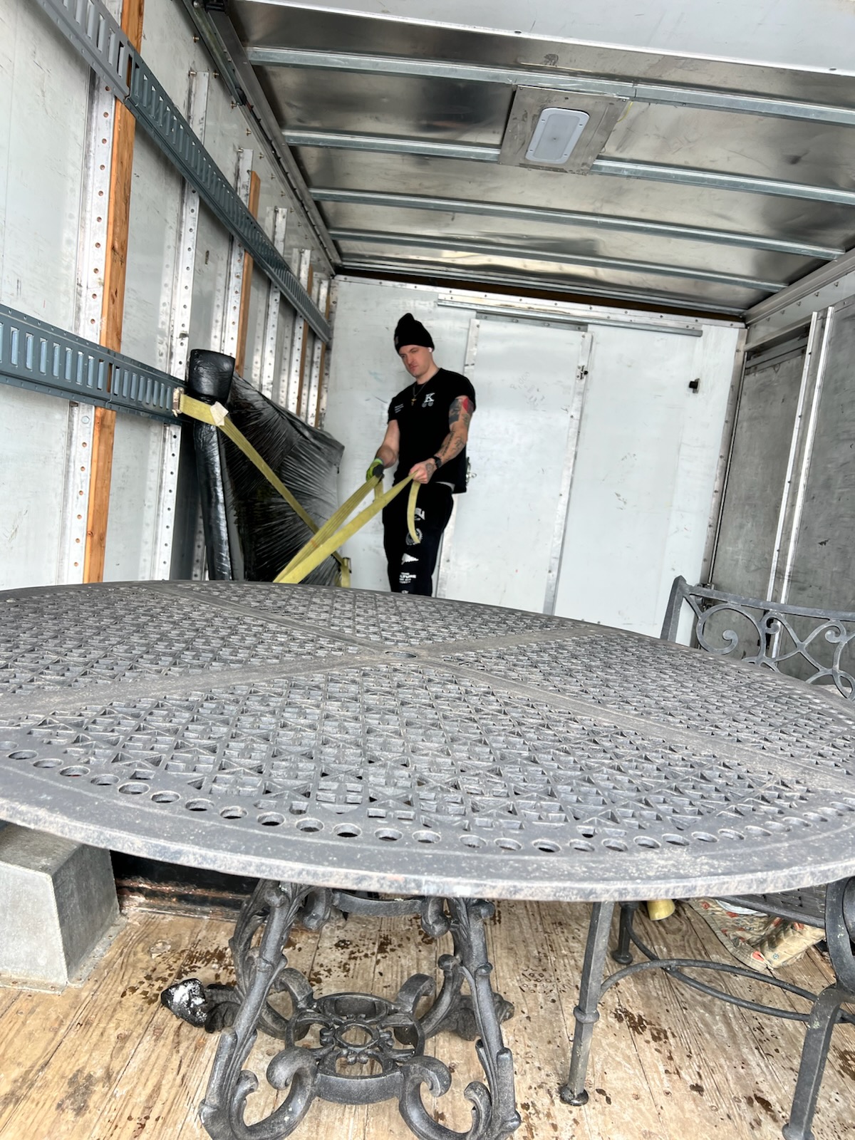 Karl On Wheels Crew Using Straps